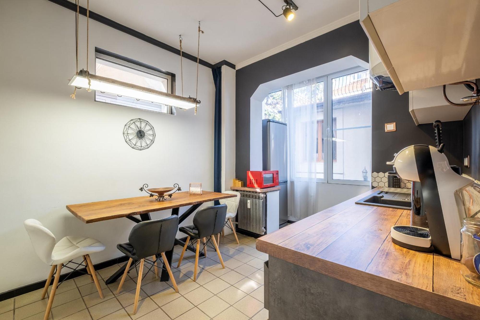 Modern , Spacious 2Br Apartment In Top Center Sofia Eksteriør bilde