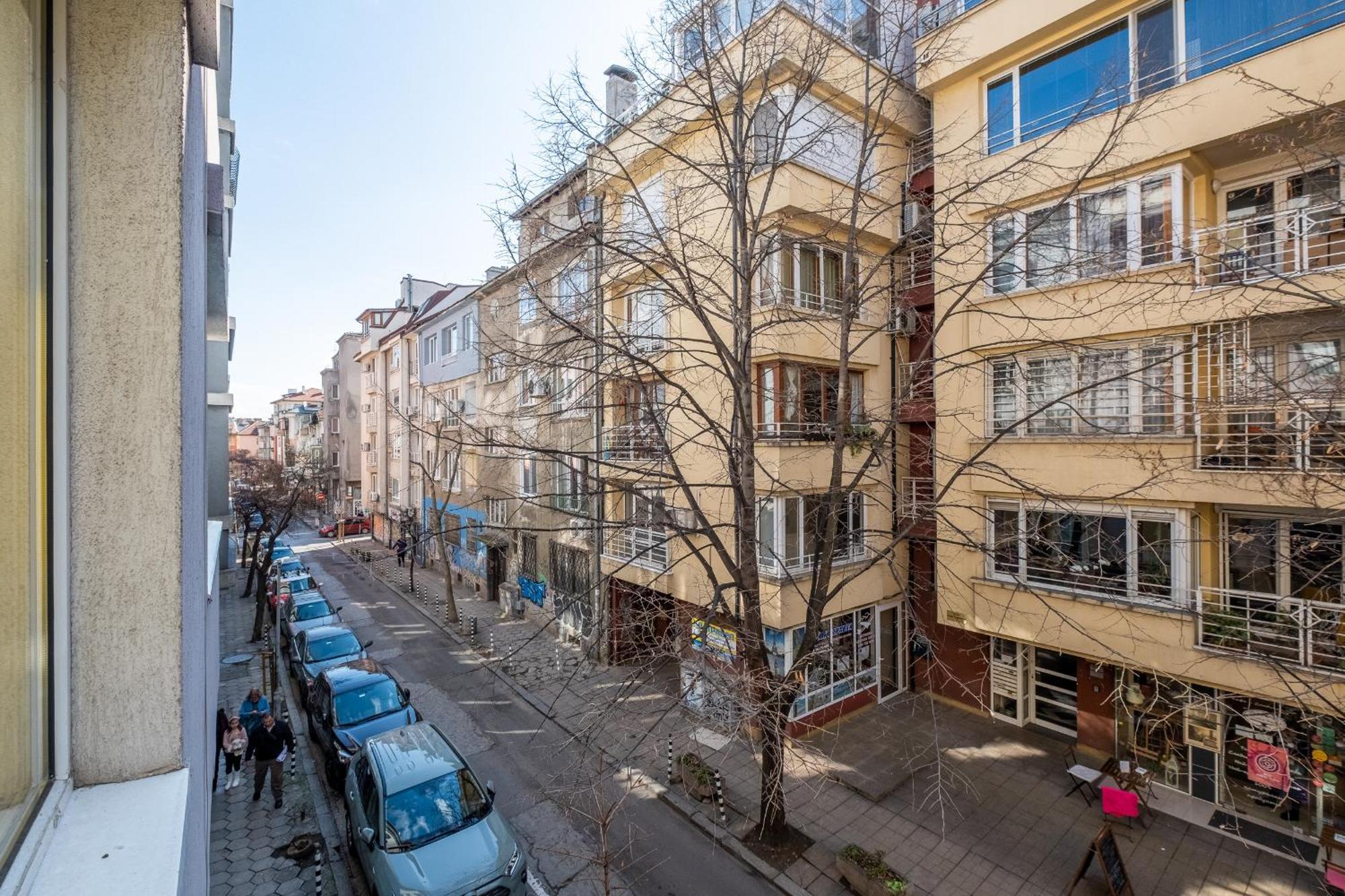 Modern , Spacious 2Br Apartment In Top Center Sofia Eksteriør bilde